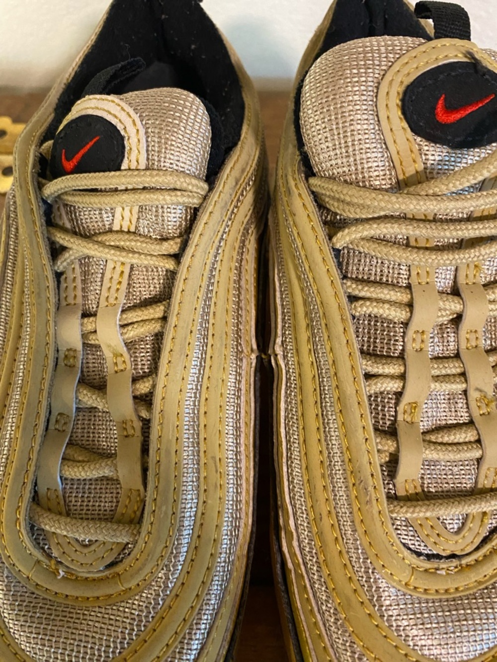 Nike AirMax 90 Men’s Size 8.5 Gold Athletic Sneakers Metallic Gold - Picture 3 of 12